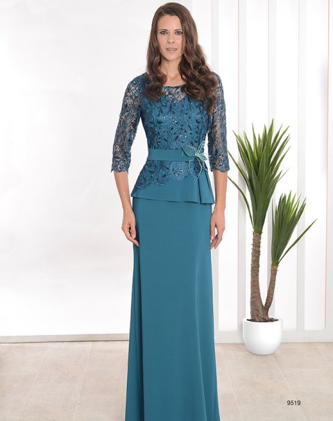 9519 - VESTIDO LARGO CUERPO TUL BORDADO CON LENTEJUELAS PEPLUM Y FAJÍN